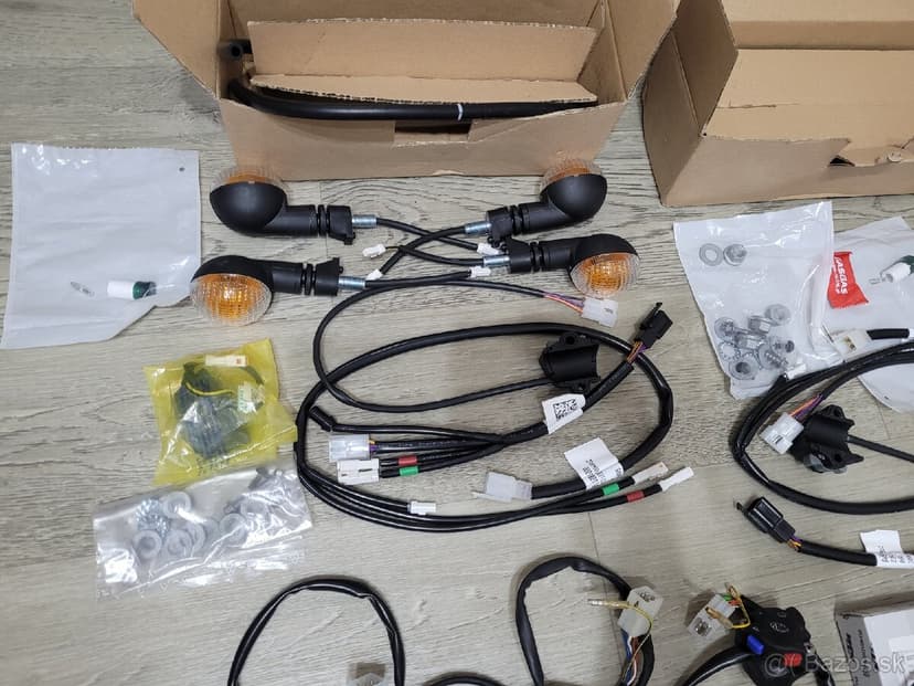 KTM príbal na cestu /prepínače svetiel/WP pumpa