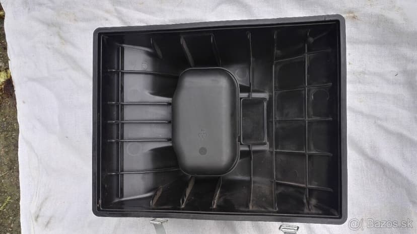 Vzduch.sanie a olejový dychač Ducati Monster 695