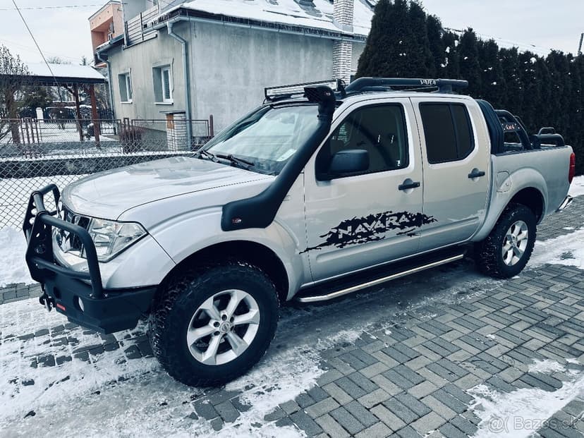 NISSAN NAVARA DOUBLE CAB 4WD – POĽOVNÍCKA / OFFROAD ŠPECIÁL