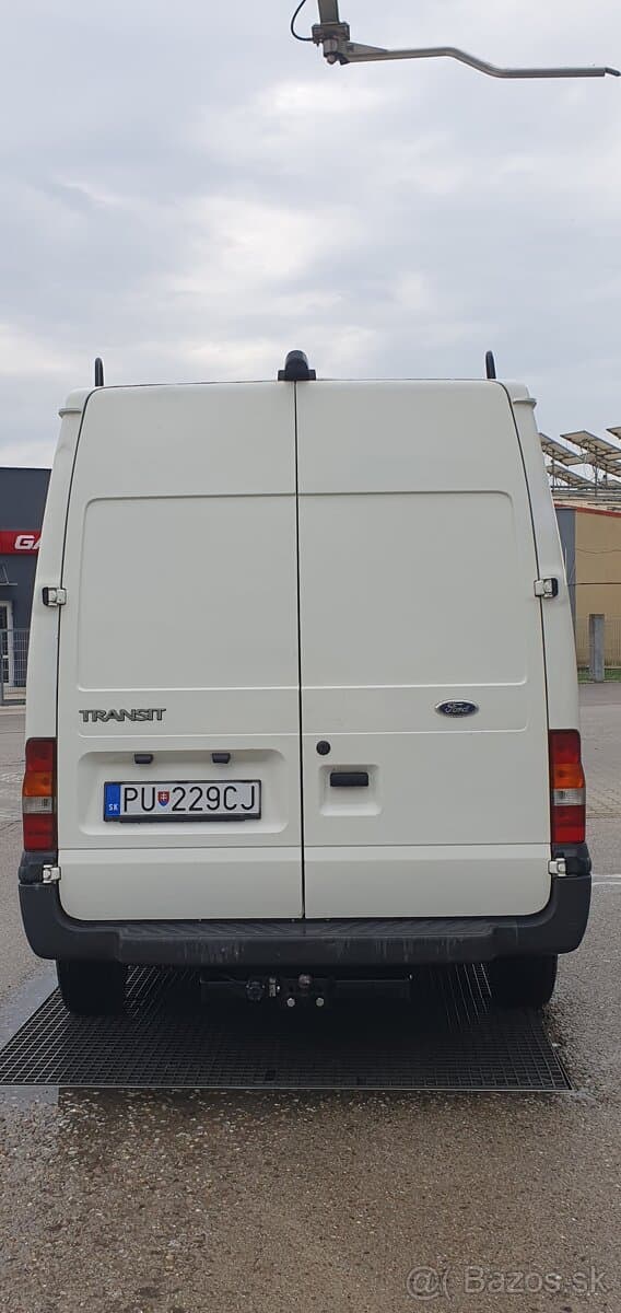 Ford Trensit 2.4 tdi rok 2005