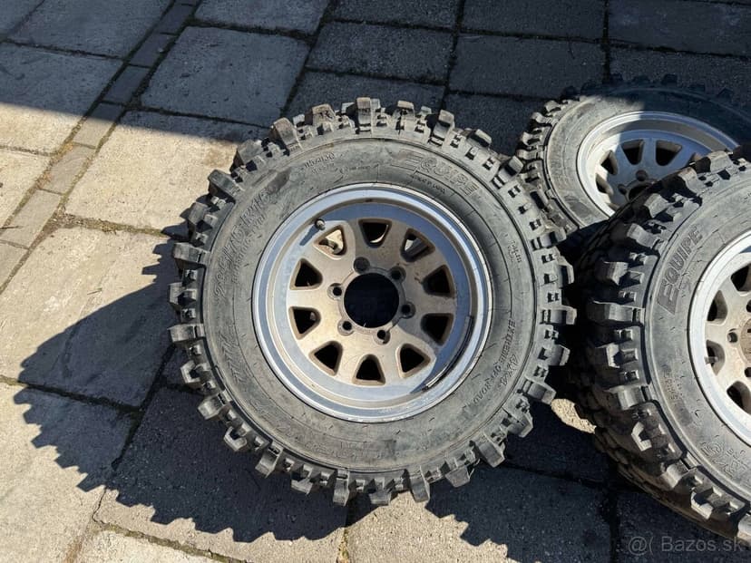 Predám kolesá s pneu T3 235/75 R15