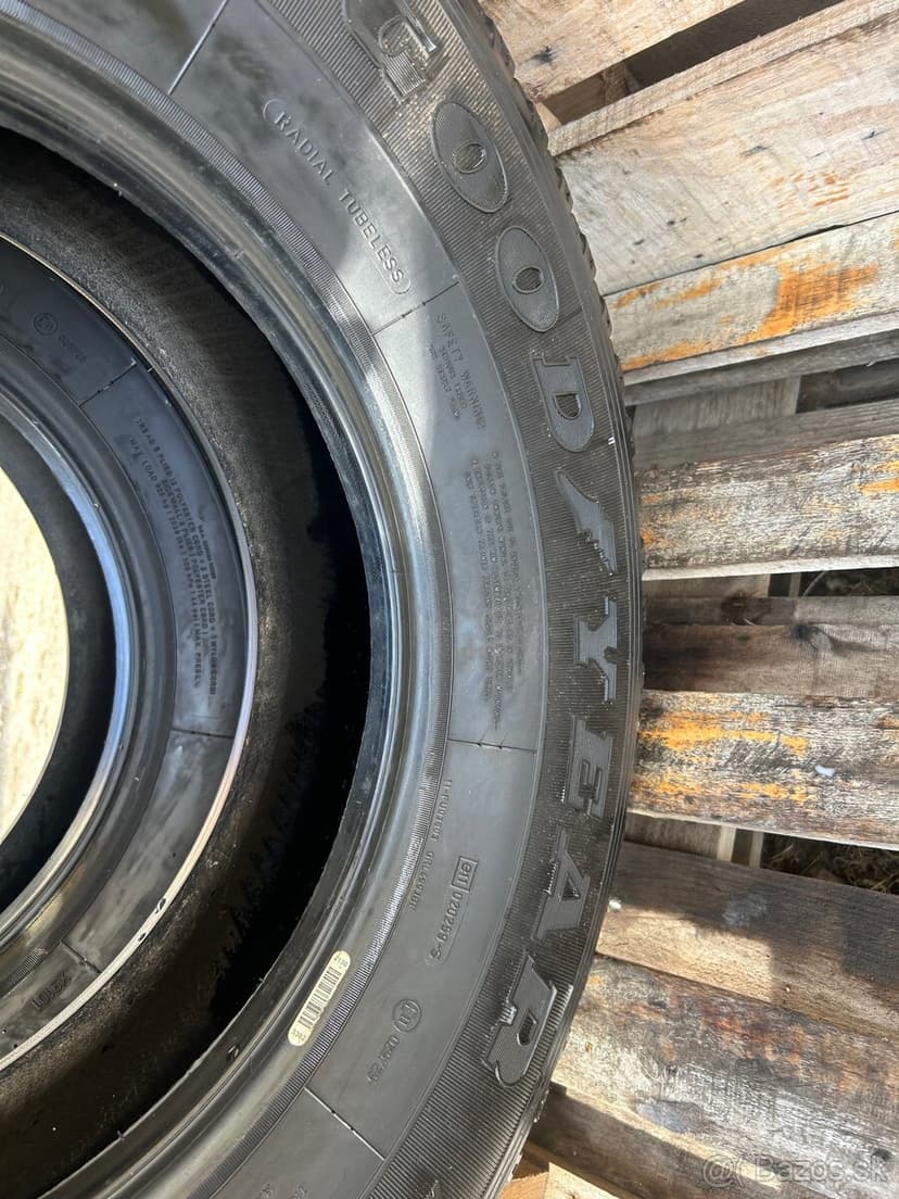 Goodyear Wrangler 235/75/15”m&s