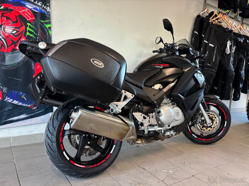 Honda VFR800X CrossRunner