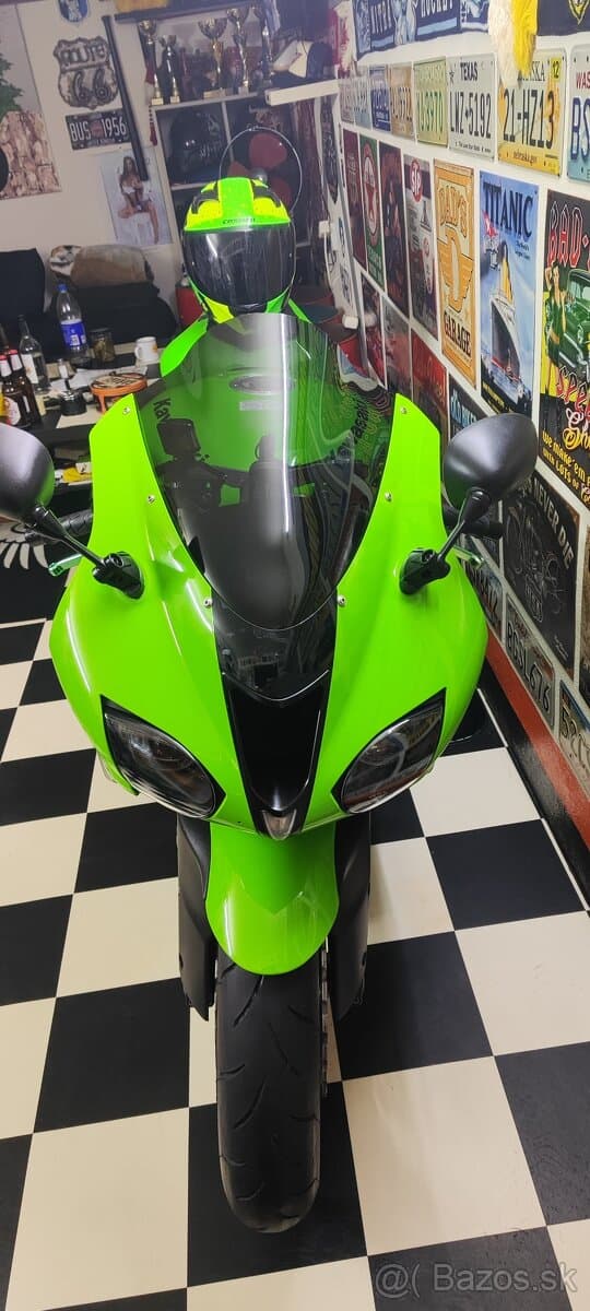 KAWASAKI NINJA ZX6R