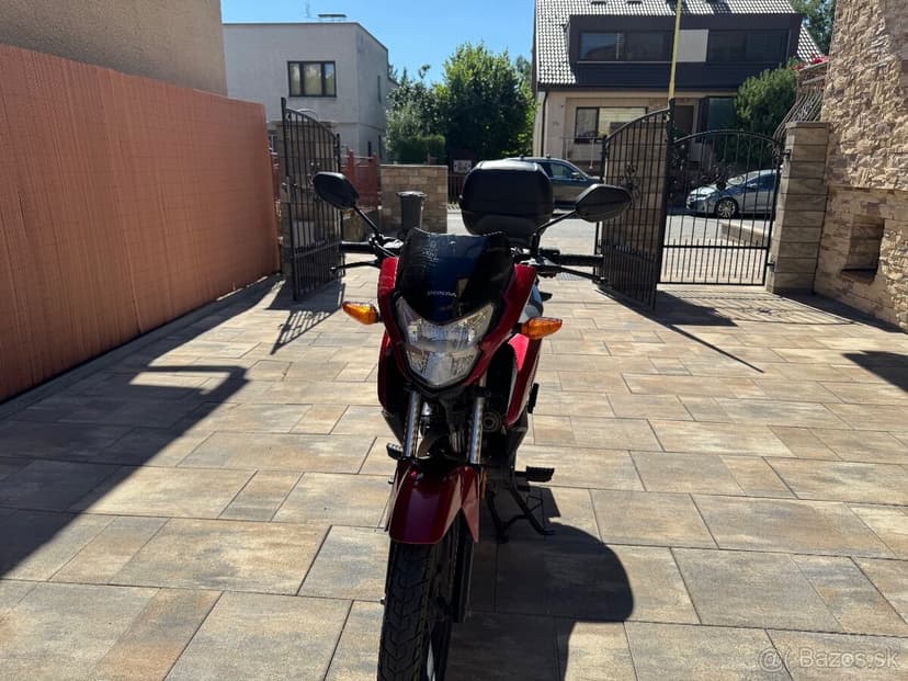 Honda CB125F (2022)