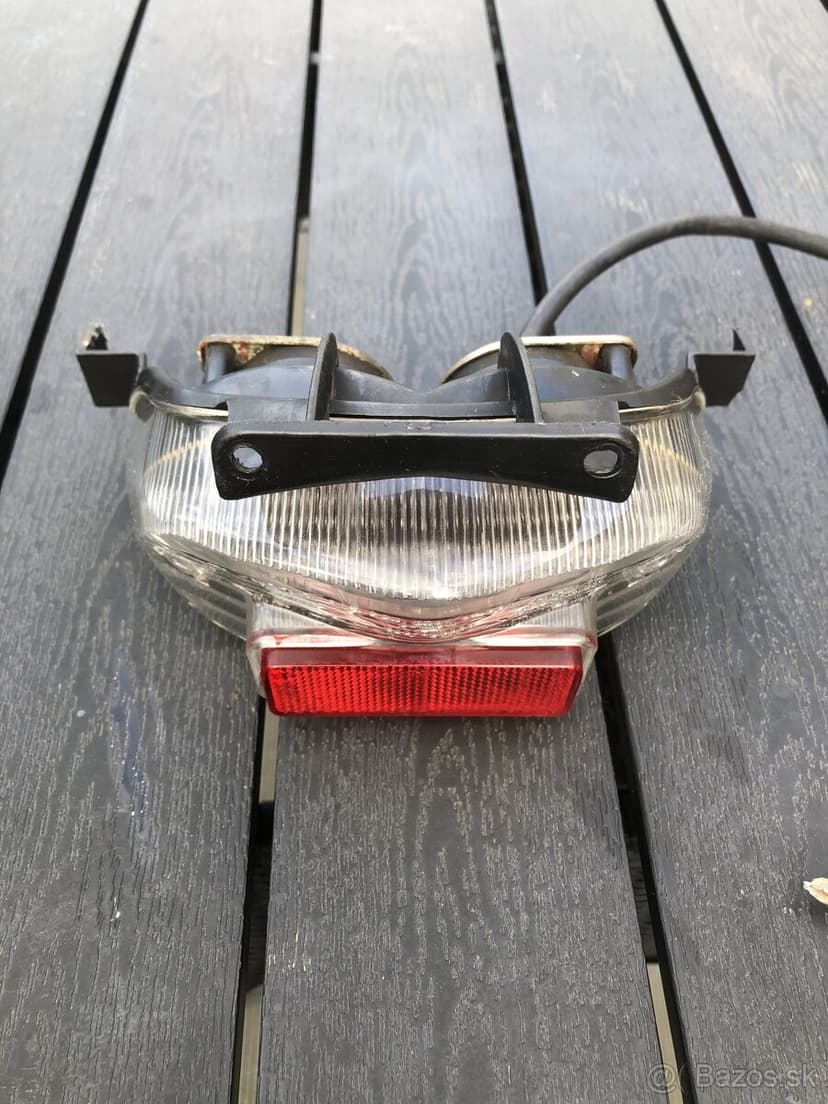 Zadné LED svetlo Suzuki GSXR 01-03