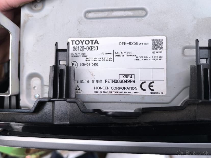 Autorádio s cd do Toyota Hilux VIII od 2015 - -Dohoda