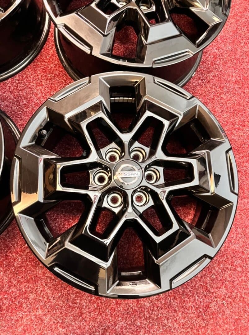 6x114,3 R18 originál hliníkové disky Nissan Navara - TOP