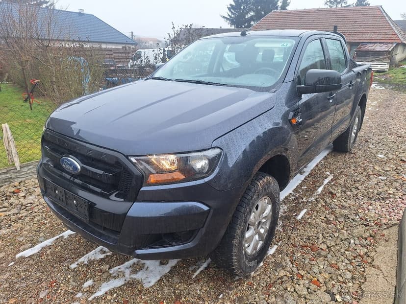 FORD RANGER 2,2 DIESEL 4X4 ROK 2018 KLÍMA ŤAŽNÉ