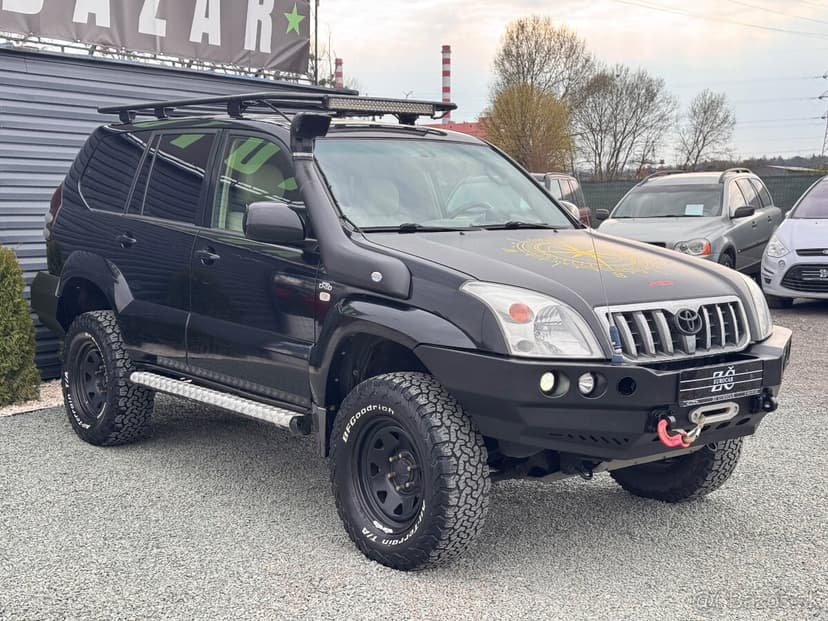 Toyota Land Cruiser 3.0 D-4D Lux A/T