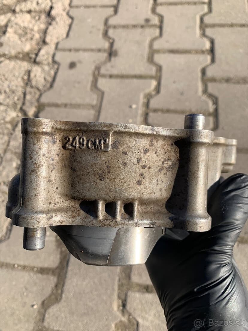 Valec s vložkou Honda crf 250 2006