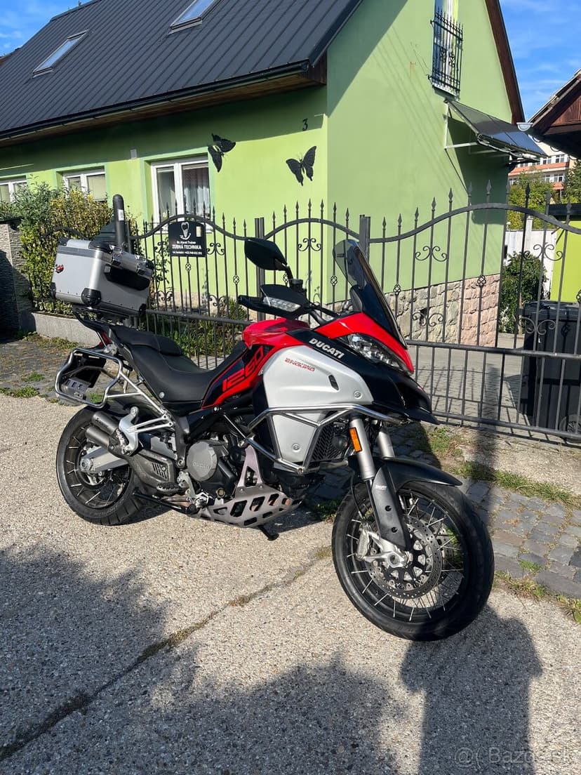 Vymením alebo predám Ducati výfuk akrapovic