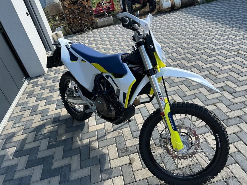 Husqvarna 701 enduro
