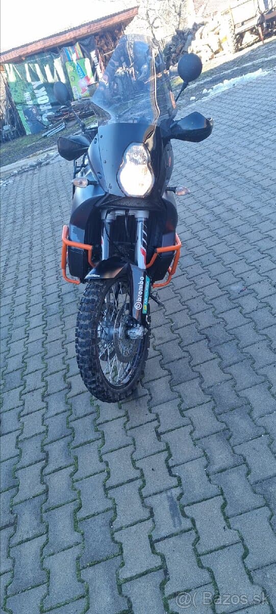 KTM 990