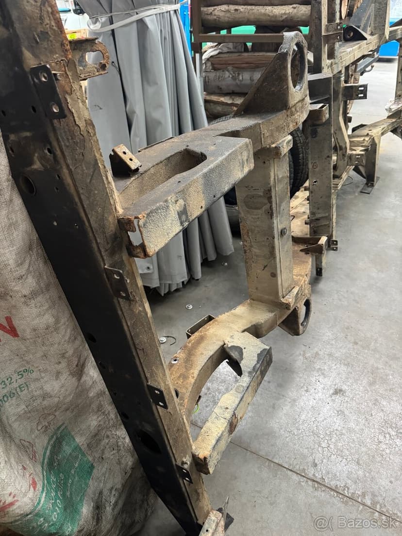 Šasy Land Rover Defender 110 Td5