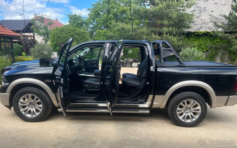 Dodge RAM 1500 5.7 HEMI LARAMIE Crew CAP TOP