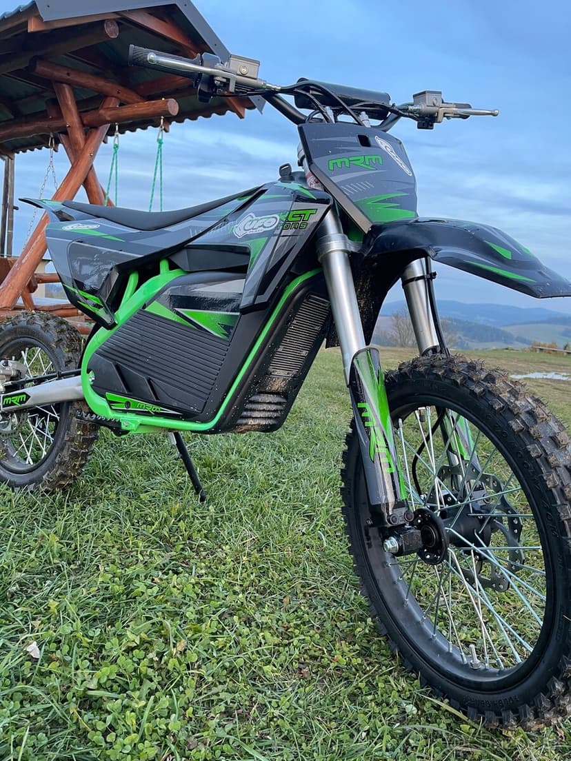 Elektrický pitbike z motorom 5000W 17"/14" Zeleno-čierny