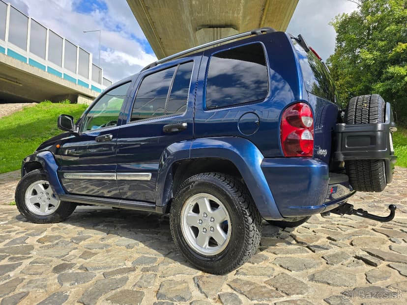 Jeep Cherokee 2,8CRD /120kw A/T facelift //BEZ KOROZIE //