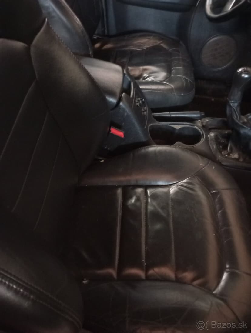 Rozpredám Jeep Cherokee KJ 2.5, 2.8crd