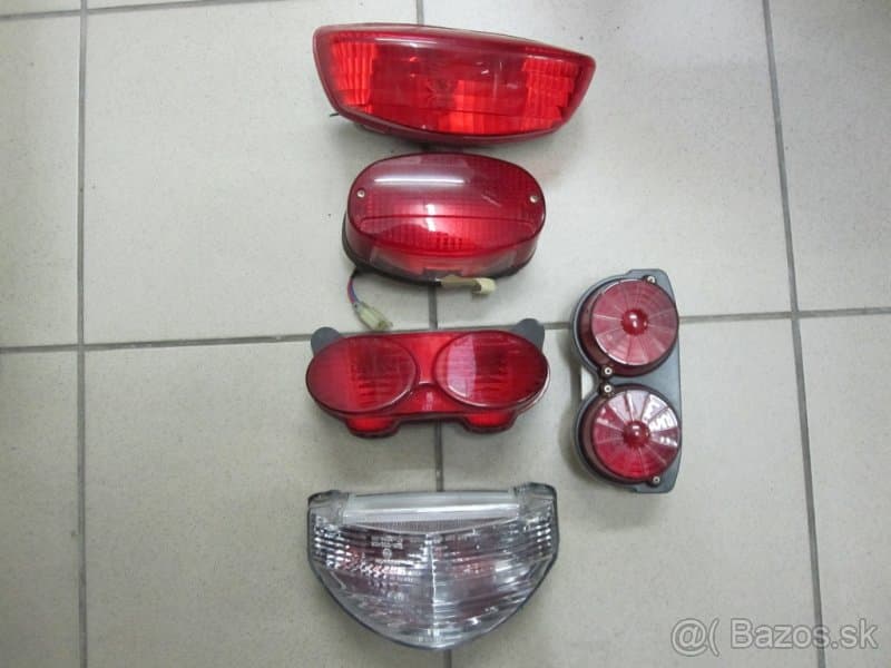 Motocyklove Svetla a  Univerzalne Lampy