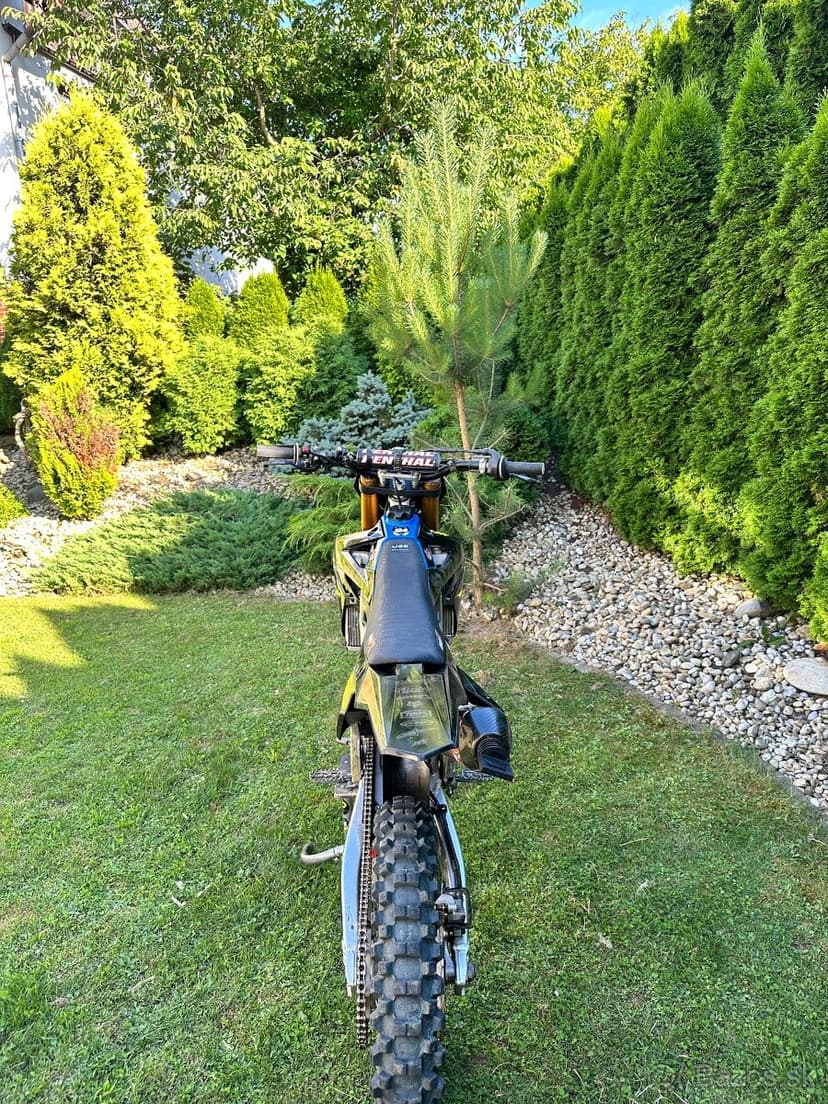 Suzuki rmz 250