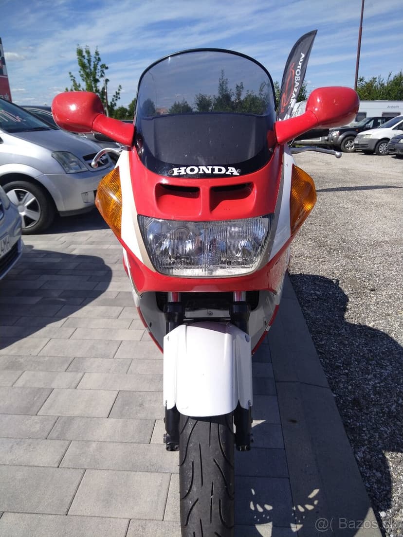 Honda CBR 1000 F