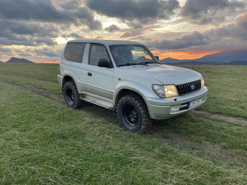 Toyota Land Cruiser 90