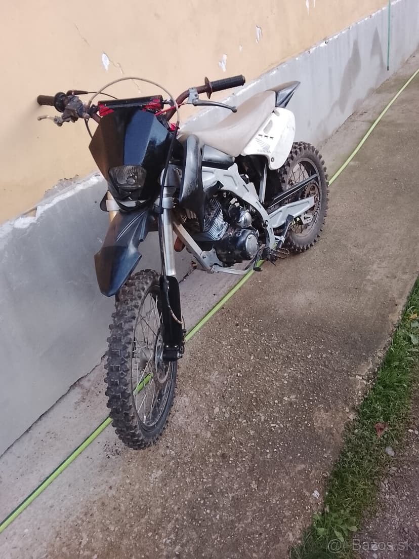 Predám dirtbike 200