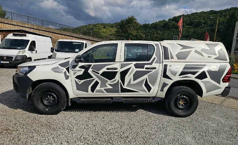 Toyota Hilux 2.4 L D-4D 4x4