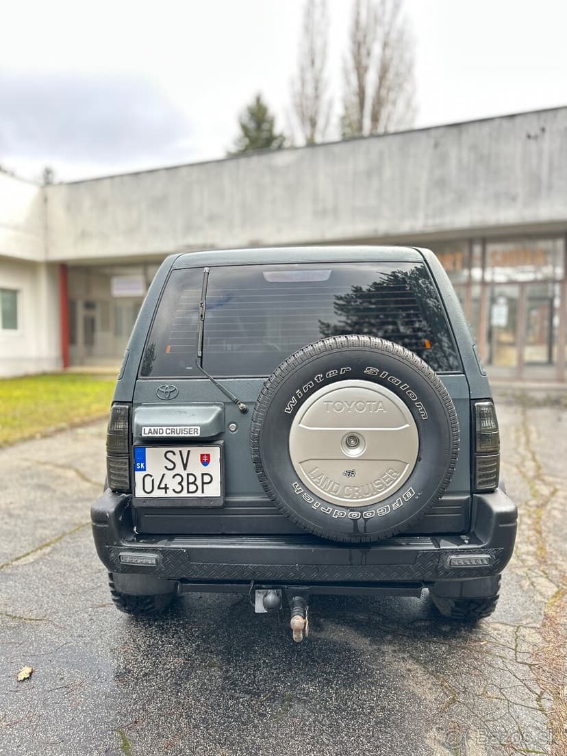 Toyota Land Cruiser 90