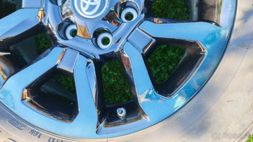 Toyota hilux sada diskov.