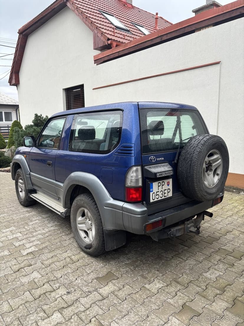 Toyaota Land Cruiser