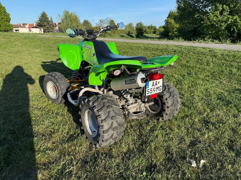 Kawasaki Kfx 700 biele ŠPZ