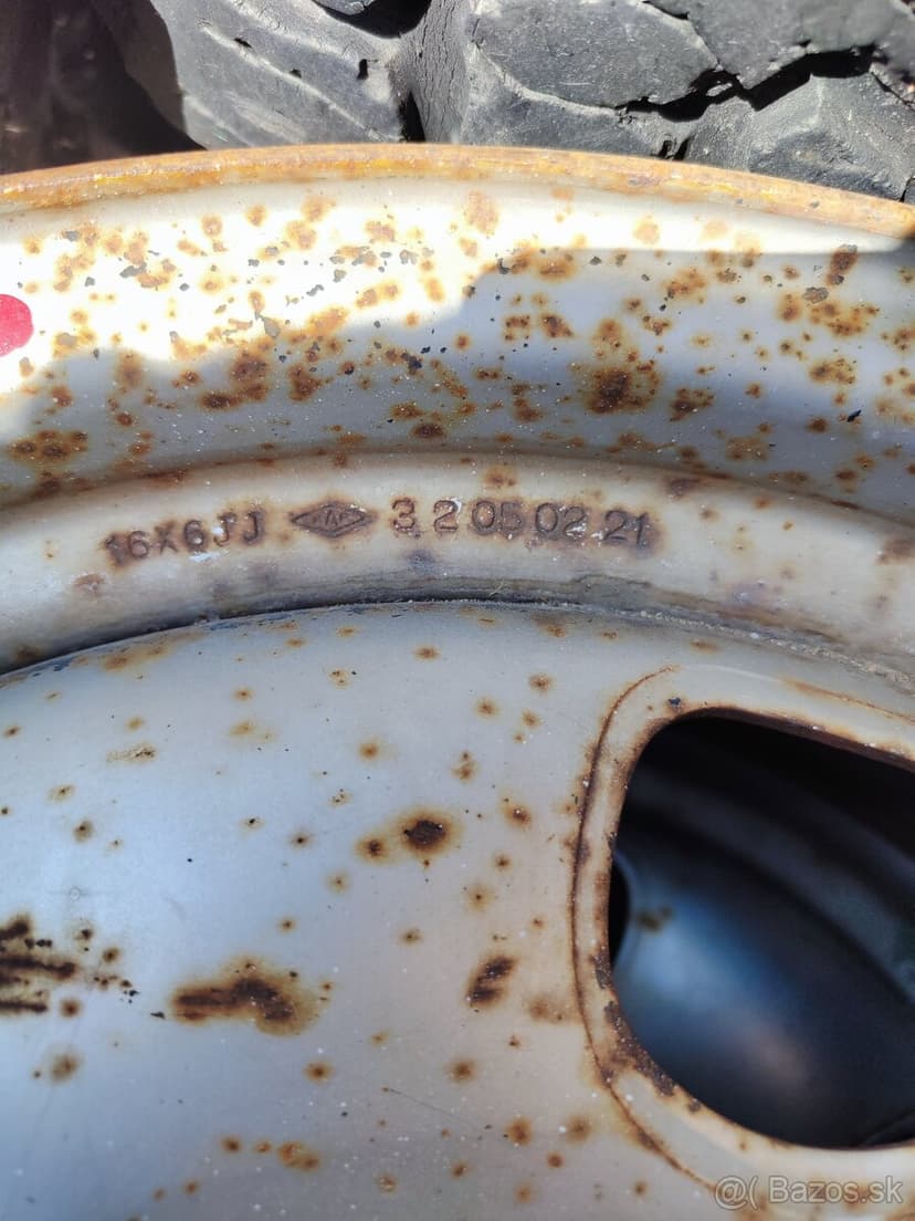 Pneumatiky R17 a disky 6x139,7 R16