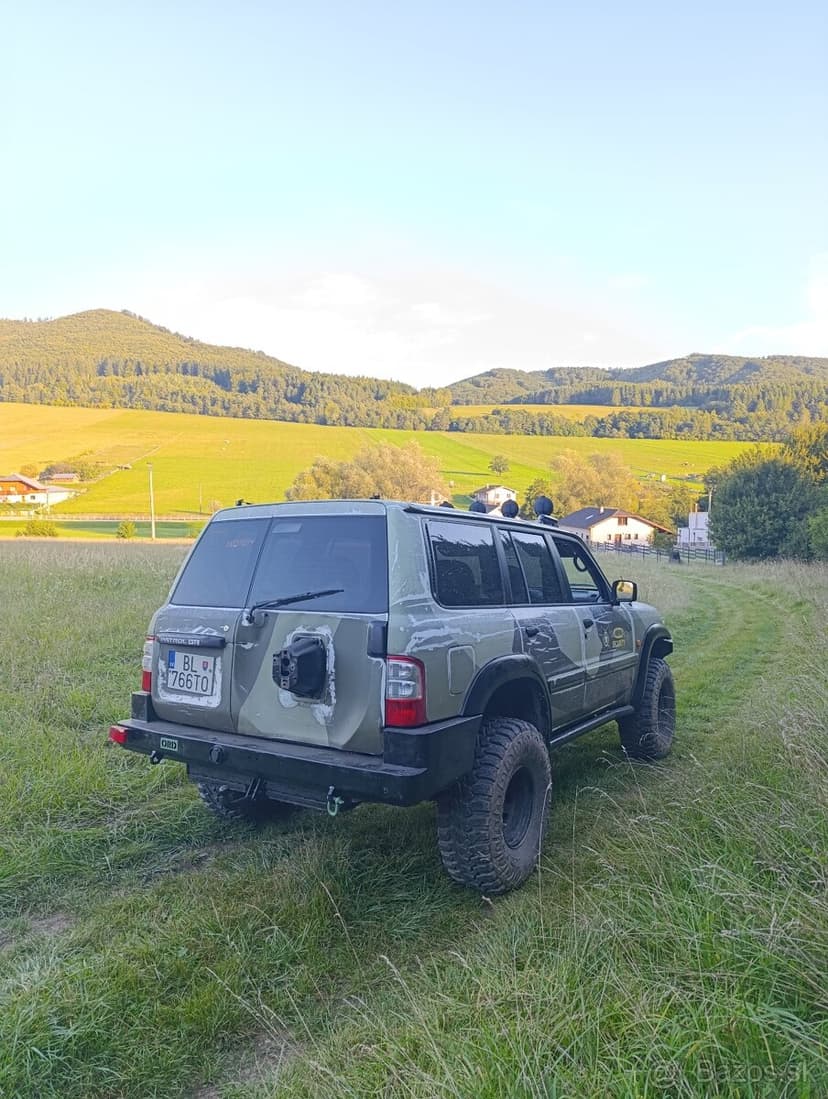 Predám Nissan patrol y61