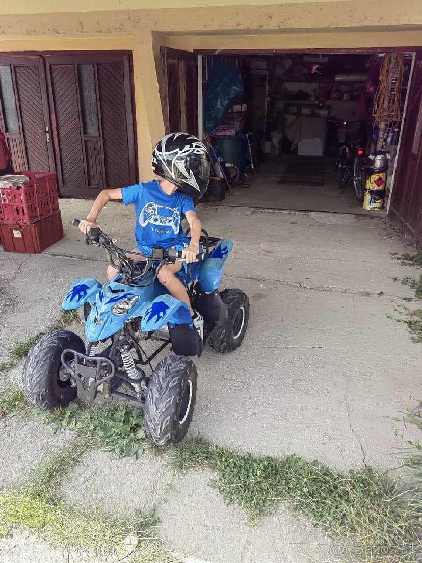 Detská benzinová štvorkolka