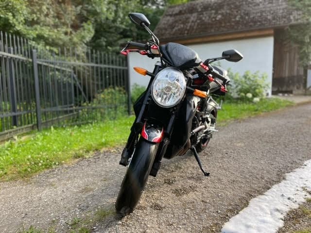 MV Agusta Brutale 1090R