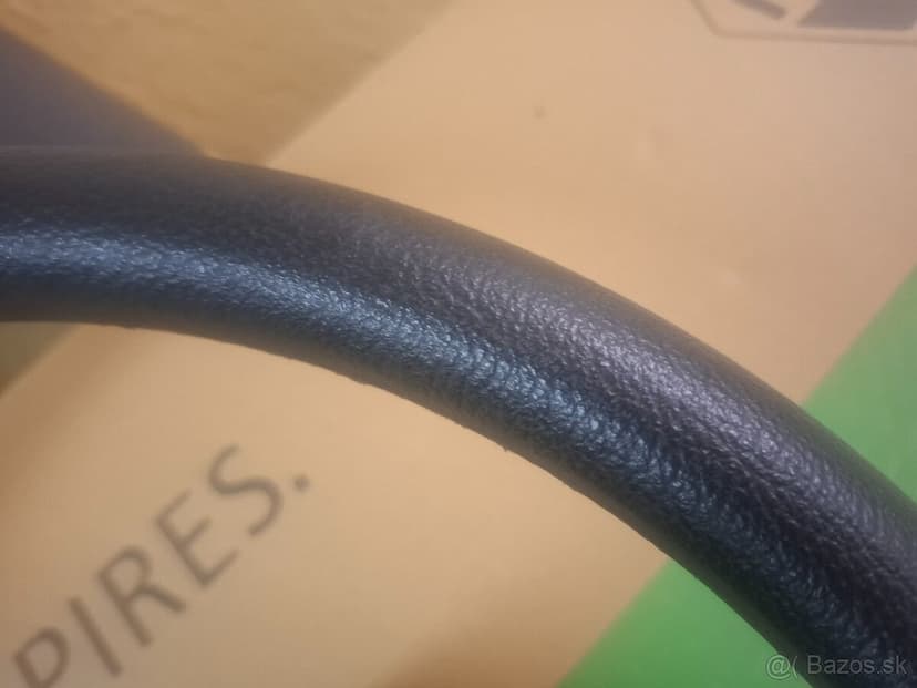 Land Rover Defender volant 48 drazok