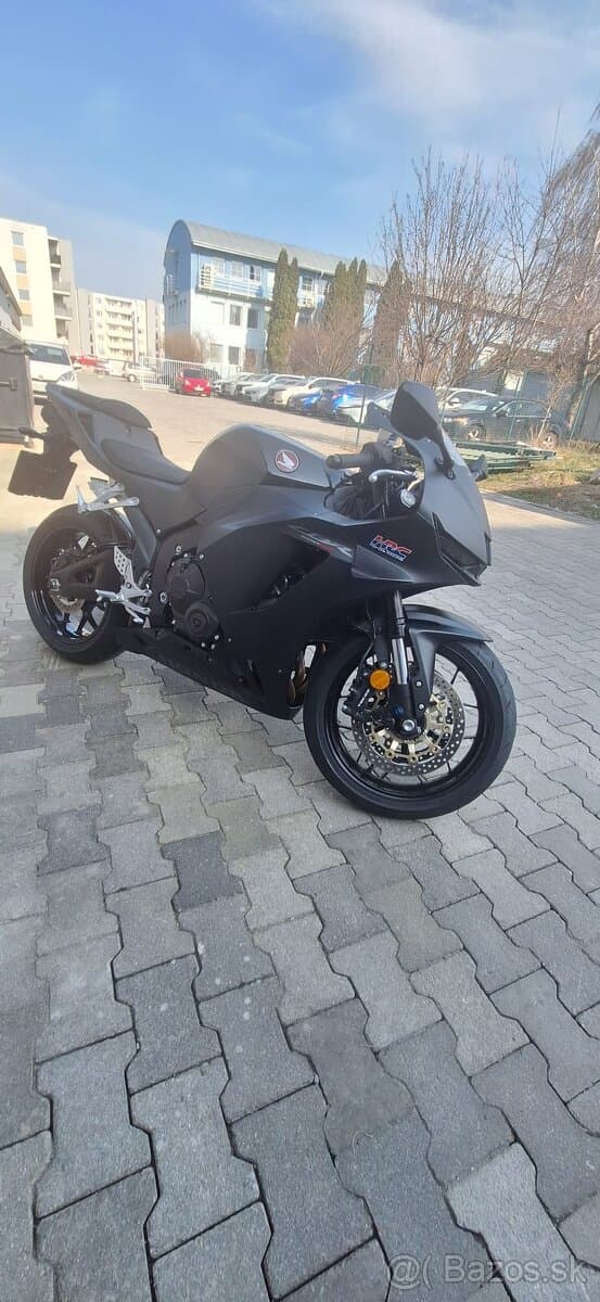 Honda CBR600RR 2024