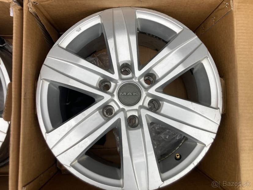 Toyota Hilux MAK R17" 6x139,7 - 4ks