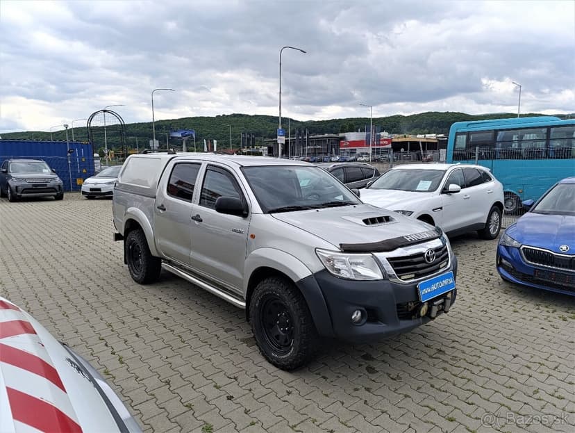 Toyota Hilux DC 2.5 I D-4D Terra