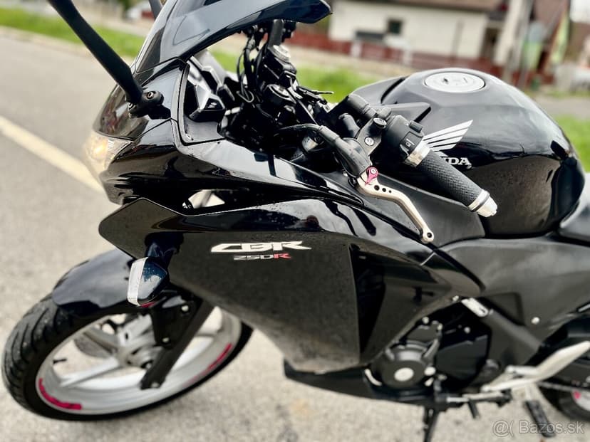 Honda CBR250r