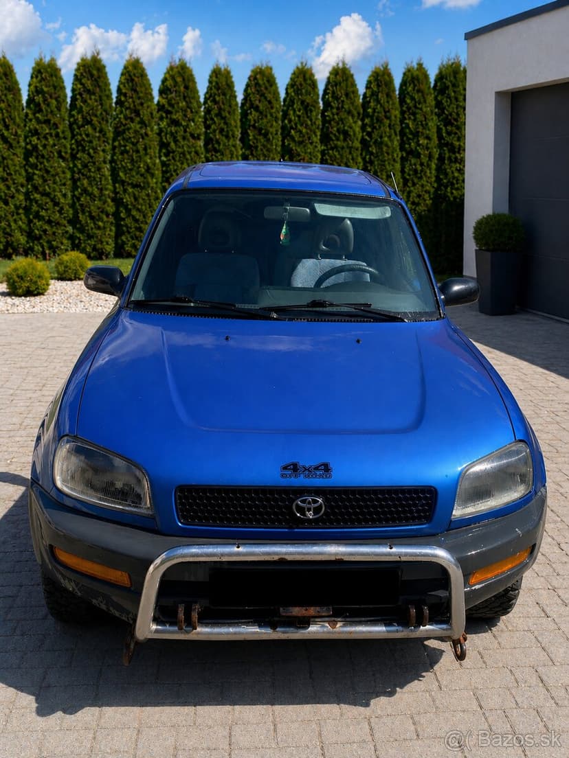 Toyota RAV4 2.0 4x4 – spoľahlivé offroad SUV