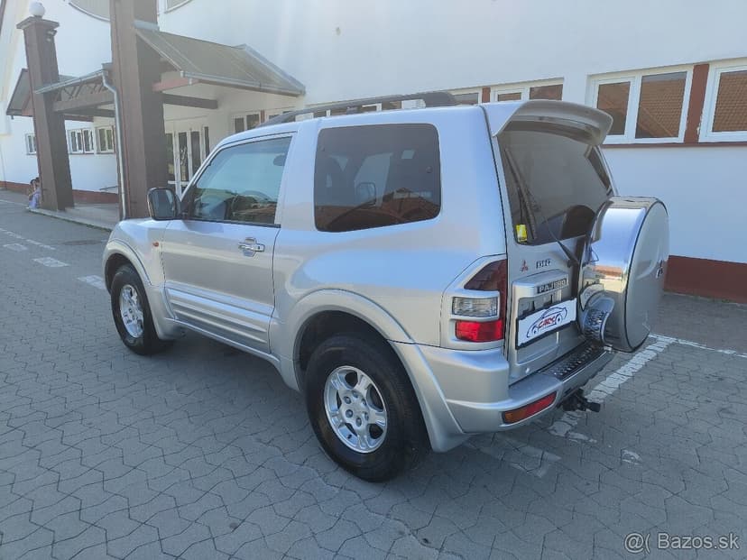 Mitsubishi Pajero 3.2 DI-D GLX 4WD,AT, 118kW, 3d.