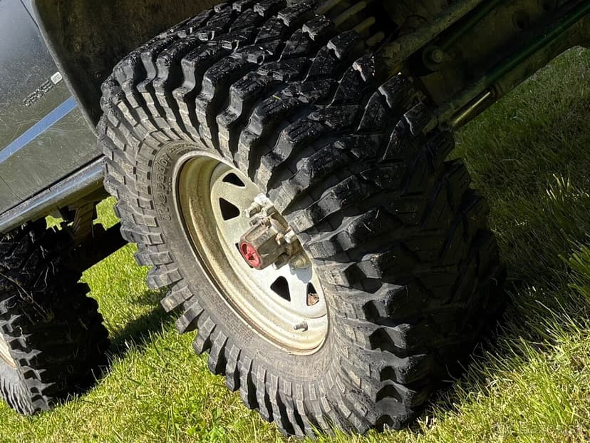 Jeep cherokee 4,0 benzín LPG