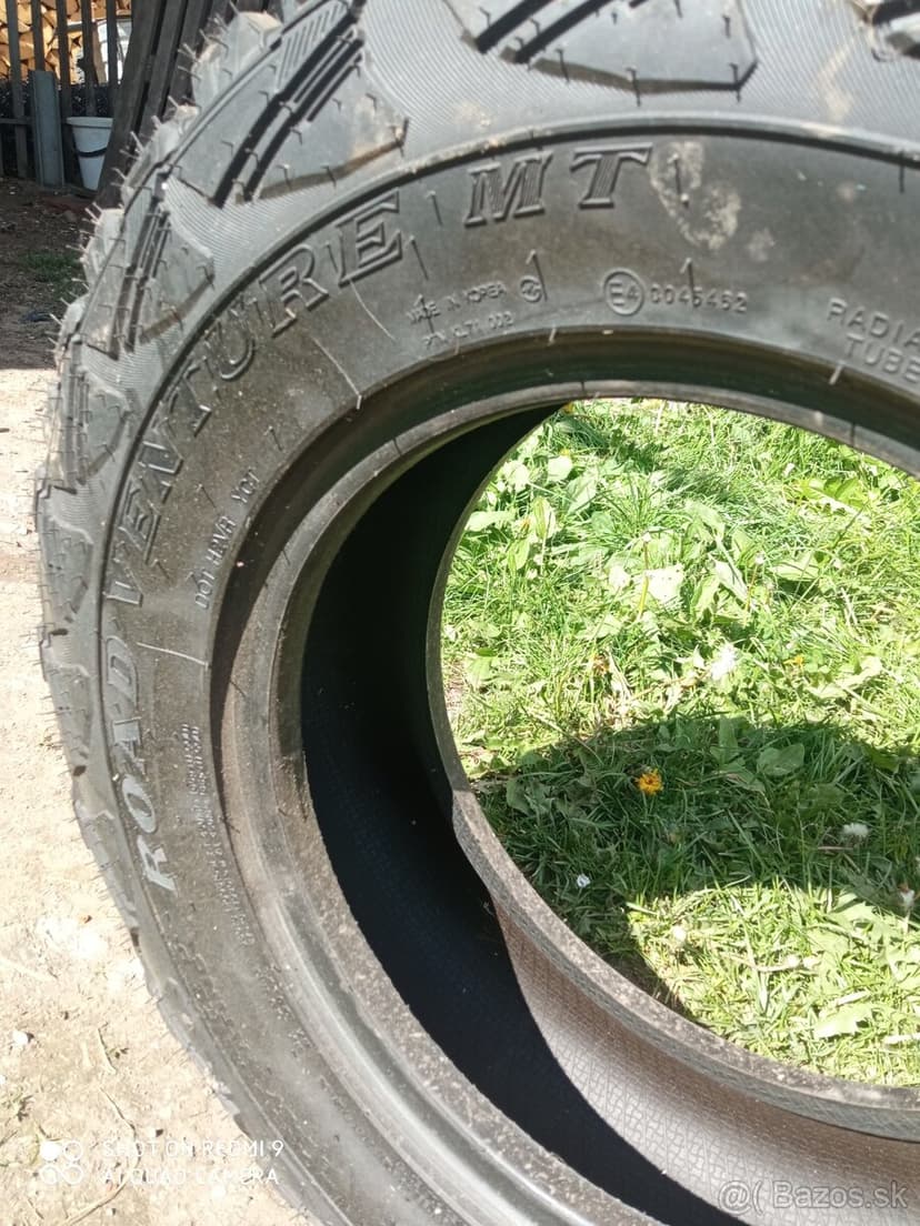 Pneumatiku 215/75, R15,Kumho LT