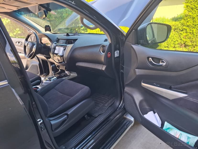 Nissan np 300 navara automat