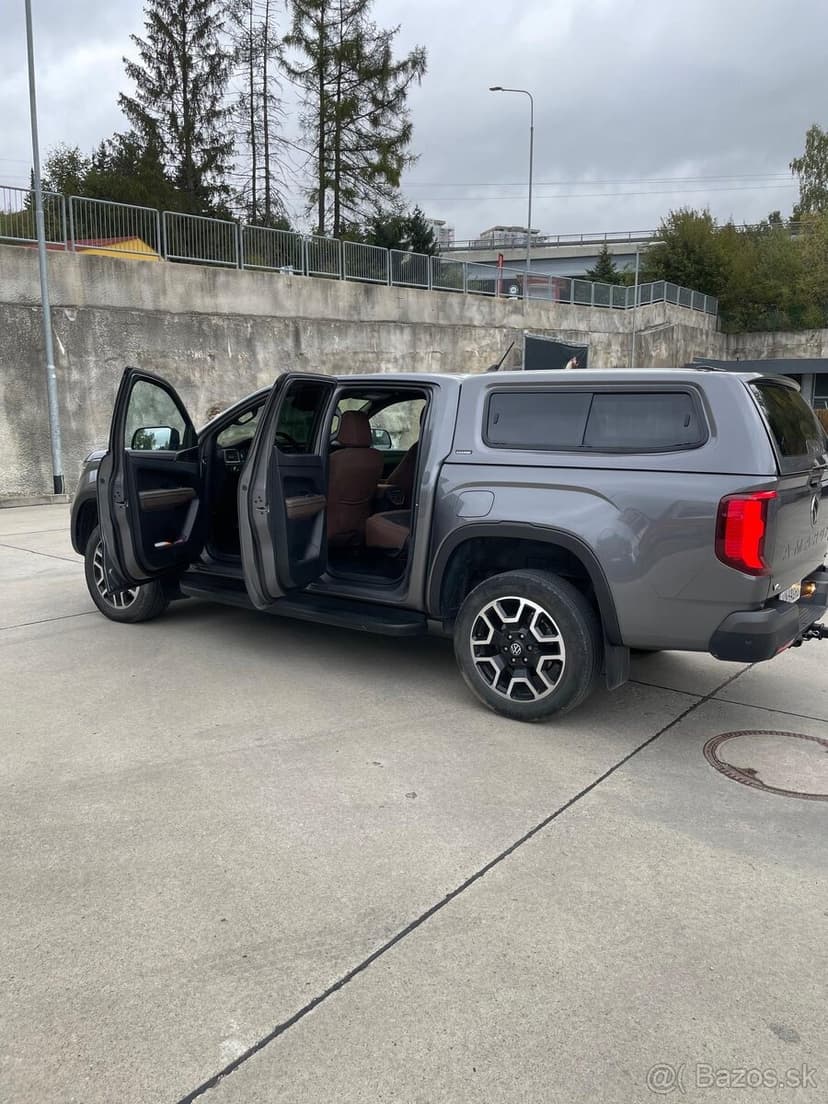 VOLKSWAGEN AMAROK 2024 V6 PANAMERICA zátuka