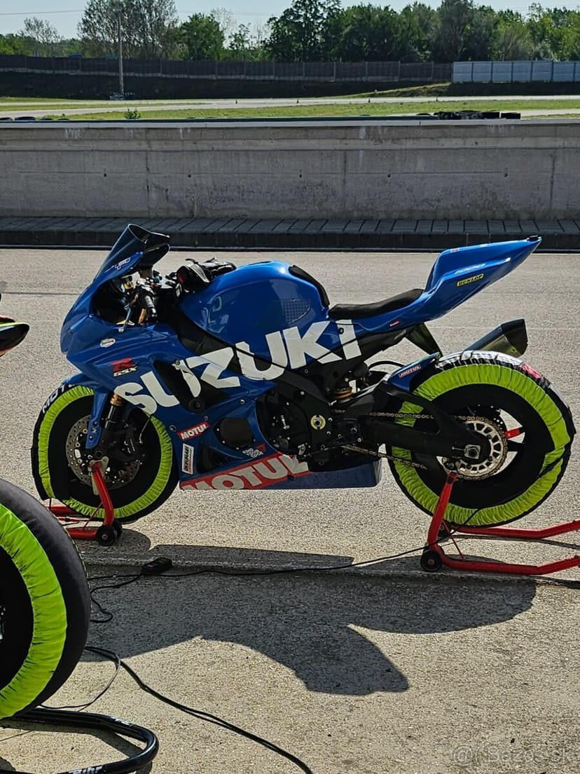 Suzuki GSX-R-1000 k8 okruhovka