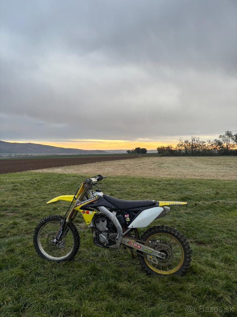 Suzuki RM-Z 250 2015